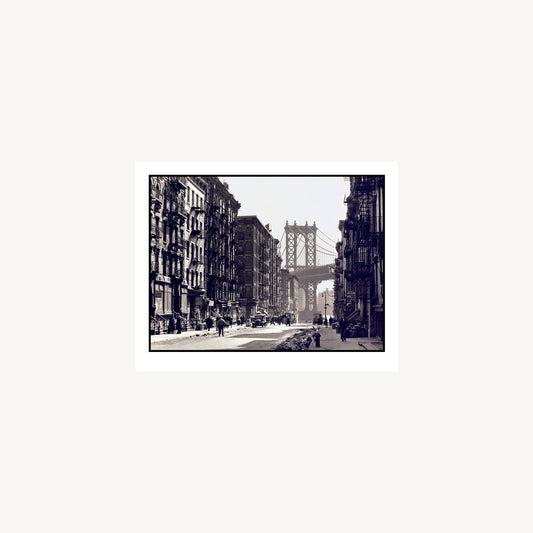 PIKE AND HENRY STREETS | Berenice Abbott